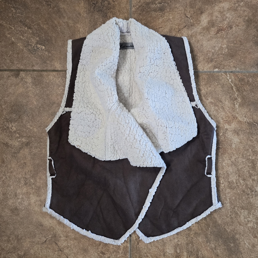 Dark Chocolate | MOD MODÈLE! | Sherpa Detailed Vest